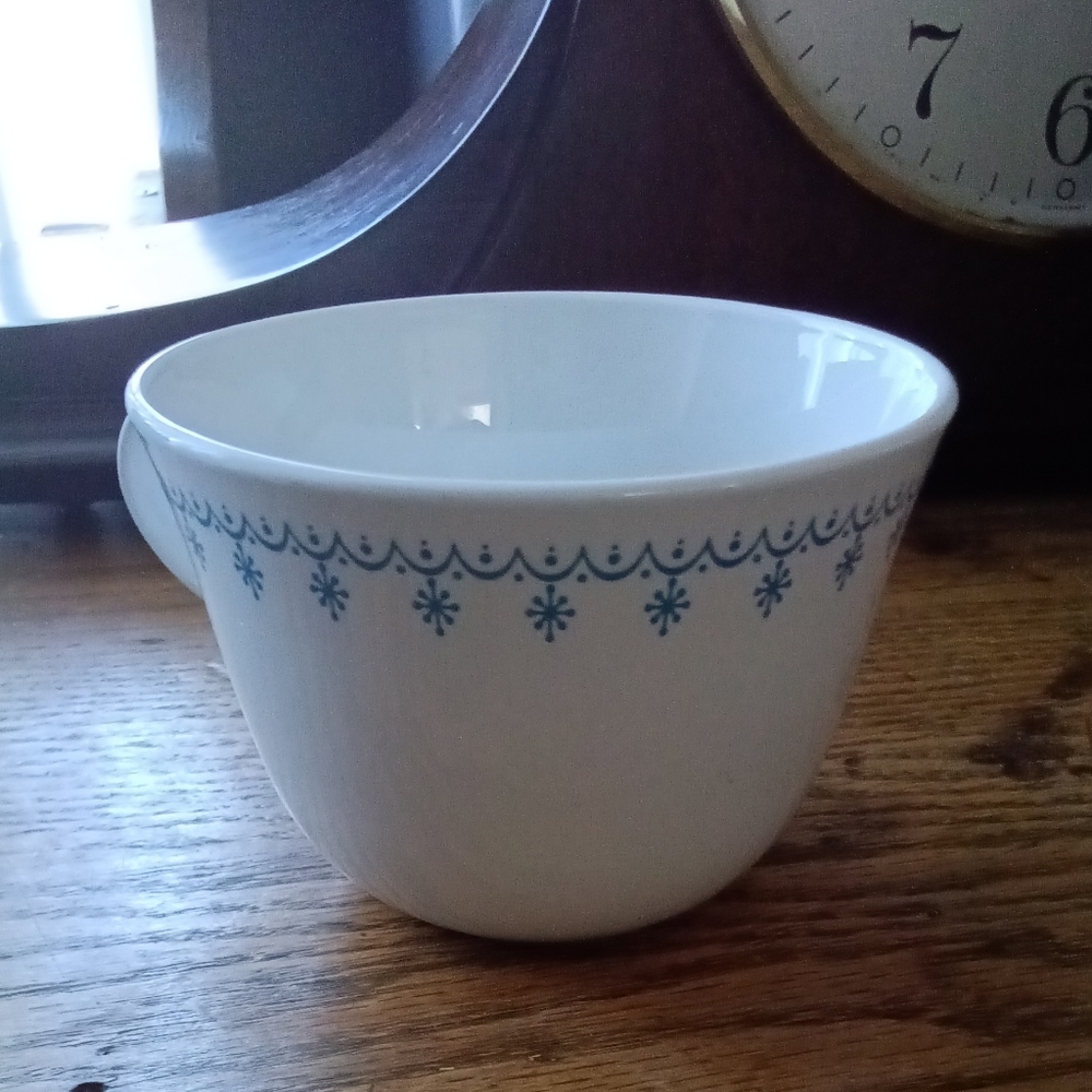 Corelle Blue Snowflake Garland Vintage Mug